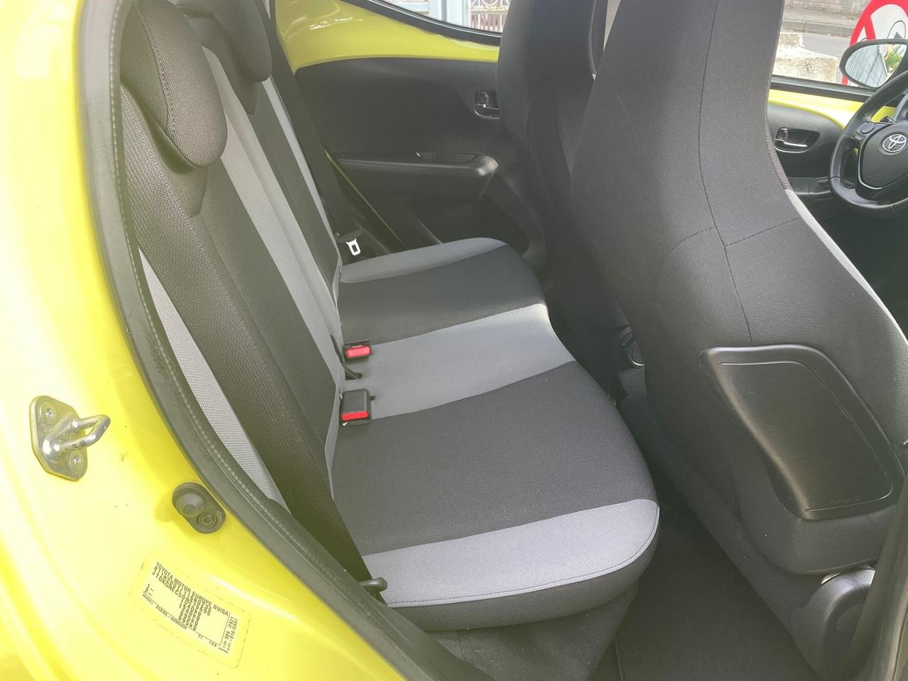 Toyota Aygo 1.0 VVT-i 69 CV 5 porte x-business