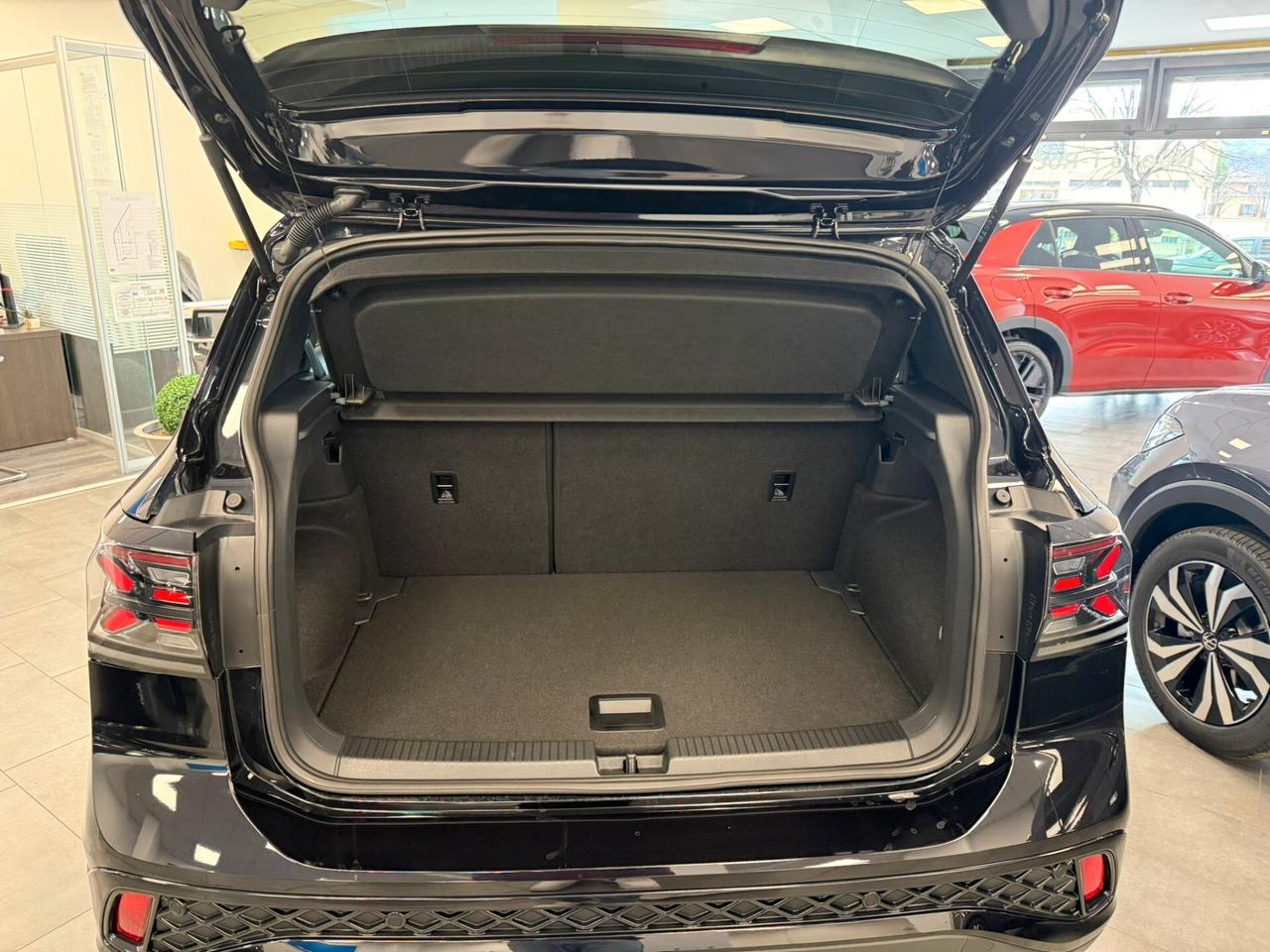 VOLKSWAGEN T-CROSS 1,0 TSI 115 CV R-LINE MY26 MAN 5P