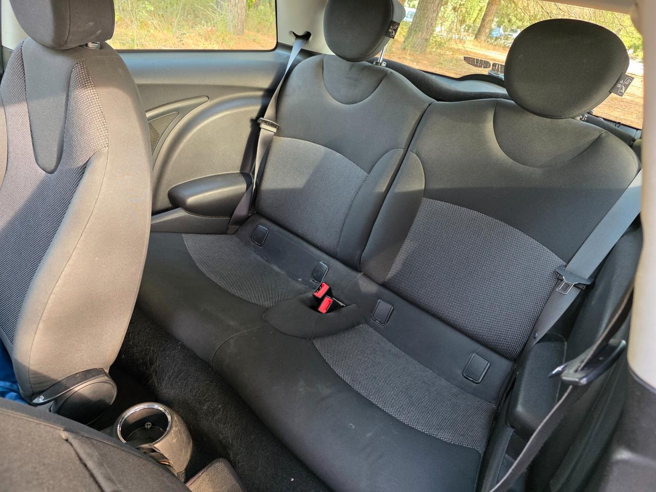 Mini Cooper D COUPER 1.6