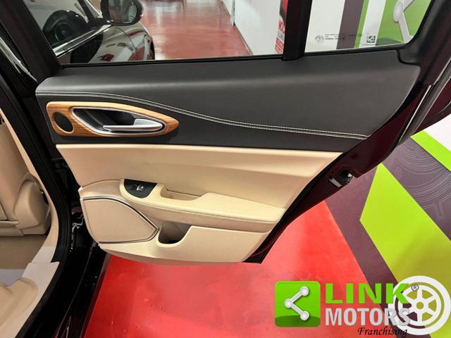 ALFA ROMEO Giulia 2.2 JTD 180 CV AT8 Super GARANZIA - DISTR - BOLLO