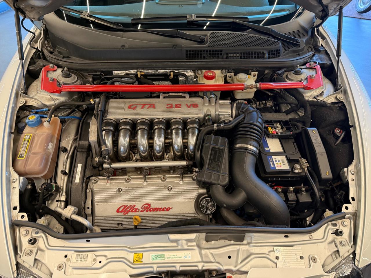 Alfa Romeo 147 3.2i V6 24V cat Selespeed 3 porte GTA