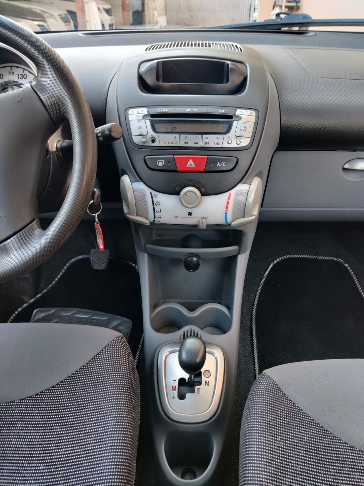 Peugeot 107 1.0 Benz 5 porte Automatica