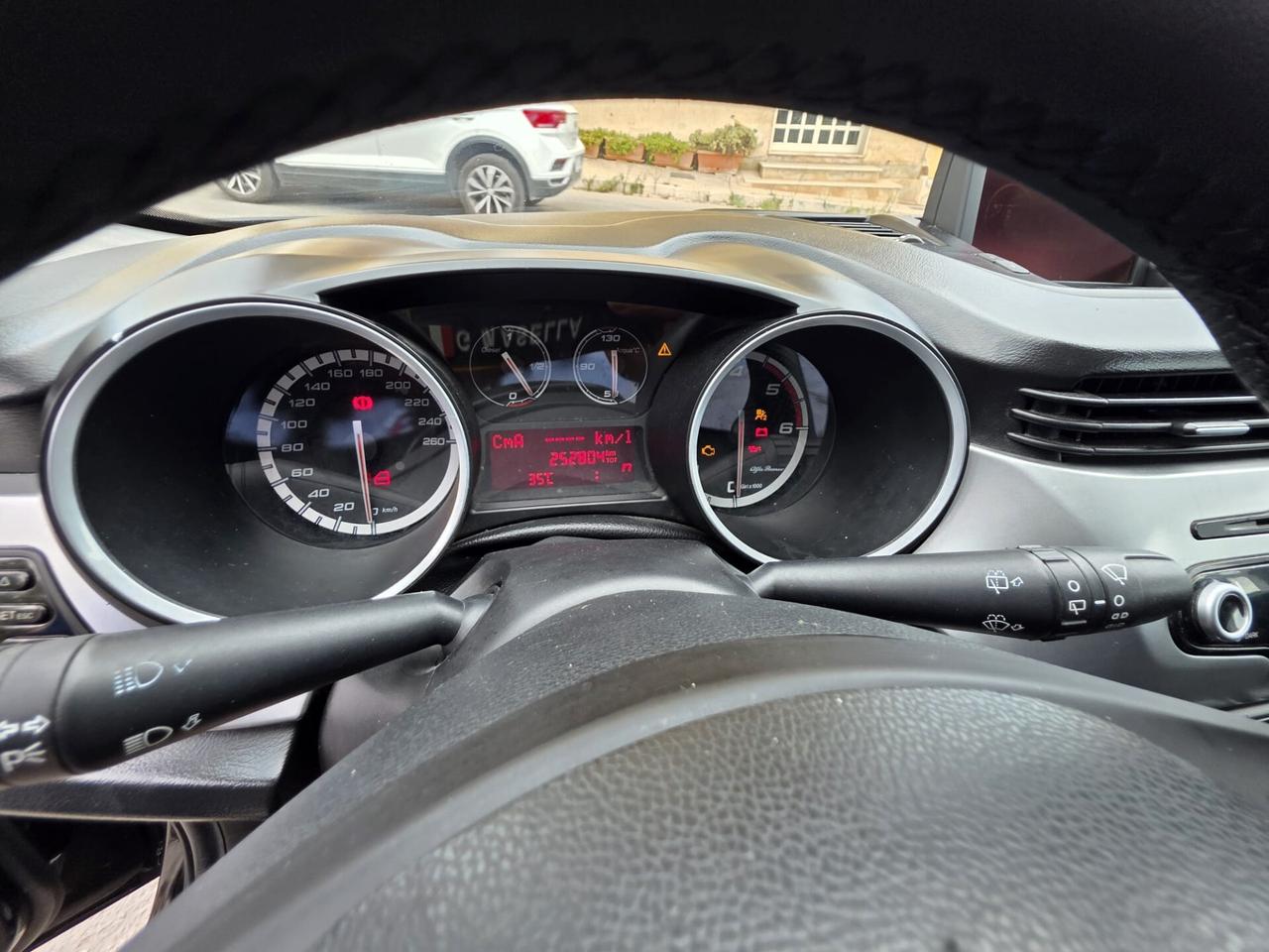 Alfa Romeo Giulietta 1.6 JTDm-2 105 CV Distinctive