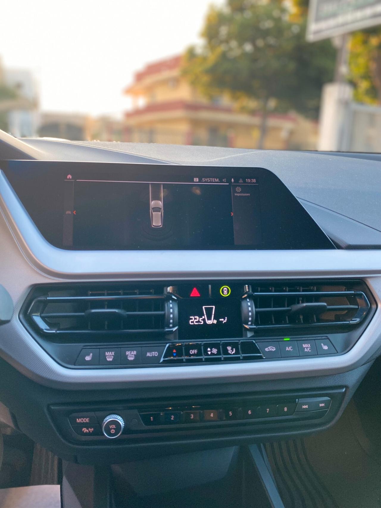Bmw 116 116d 5p. Business Advantage