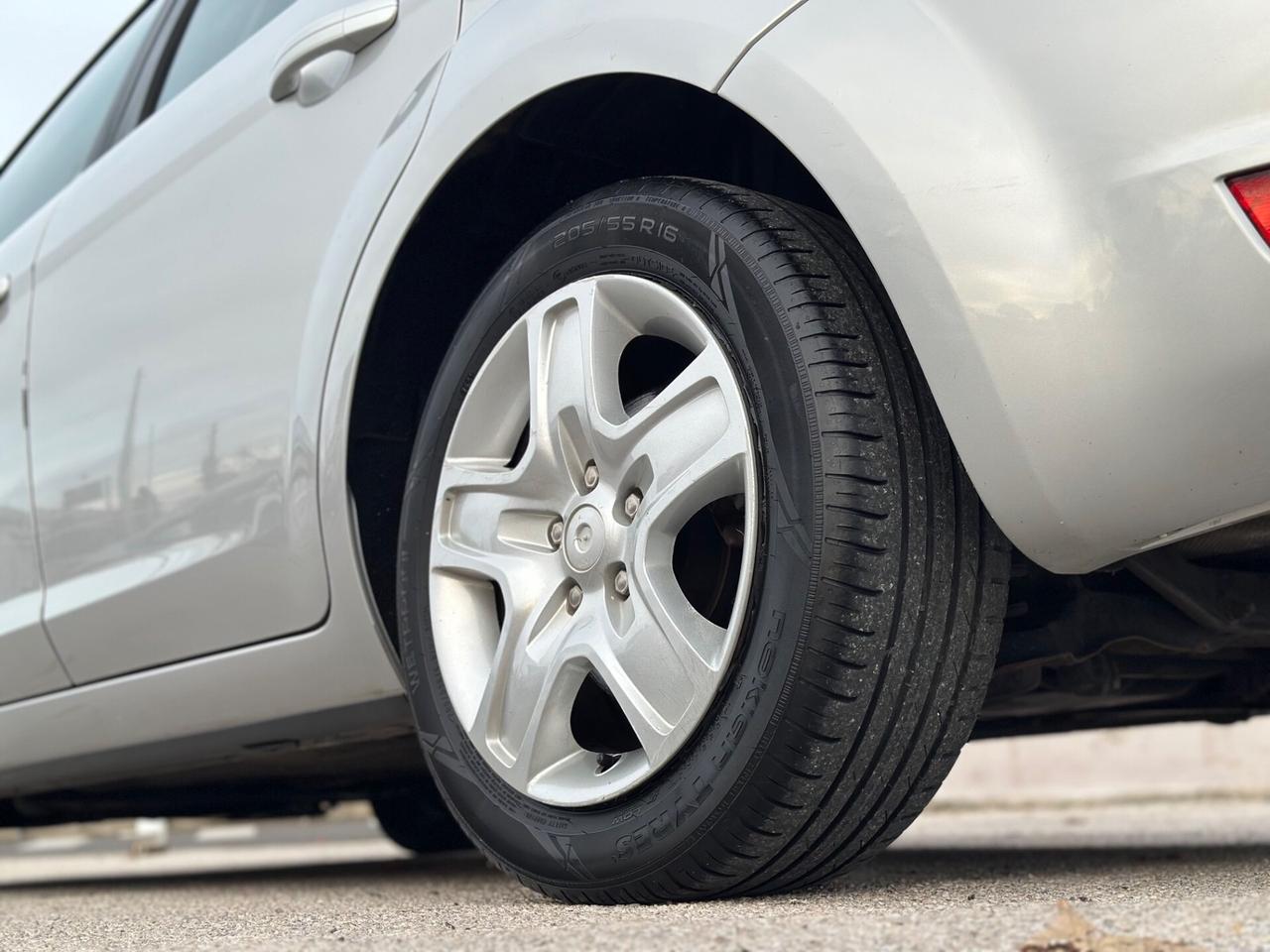 Ford Focus 2009 2.0 (145CV) GPL DI SERIE TITANIUM