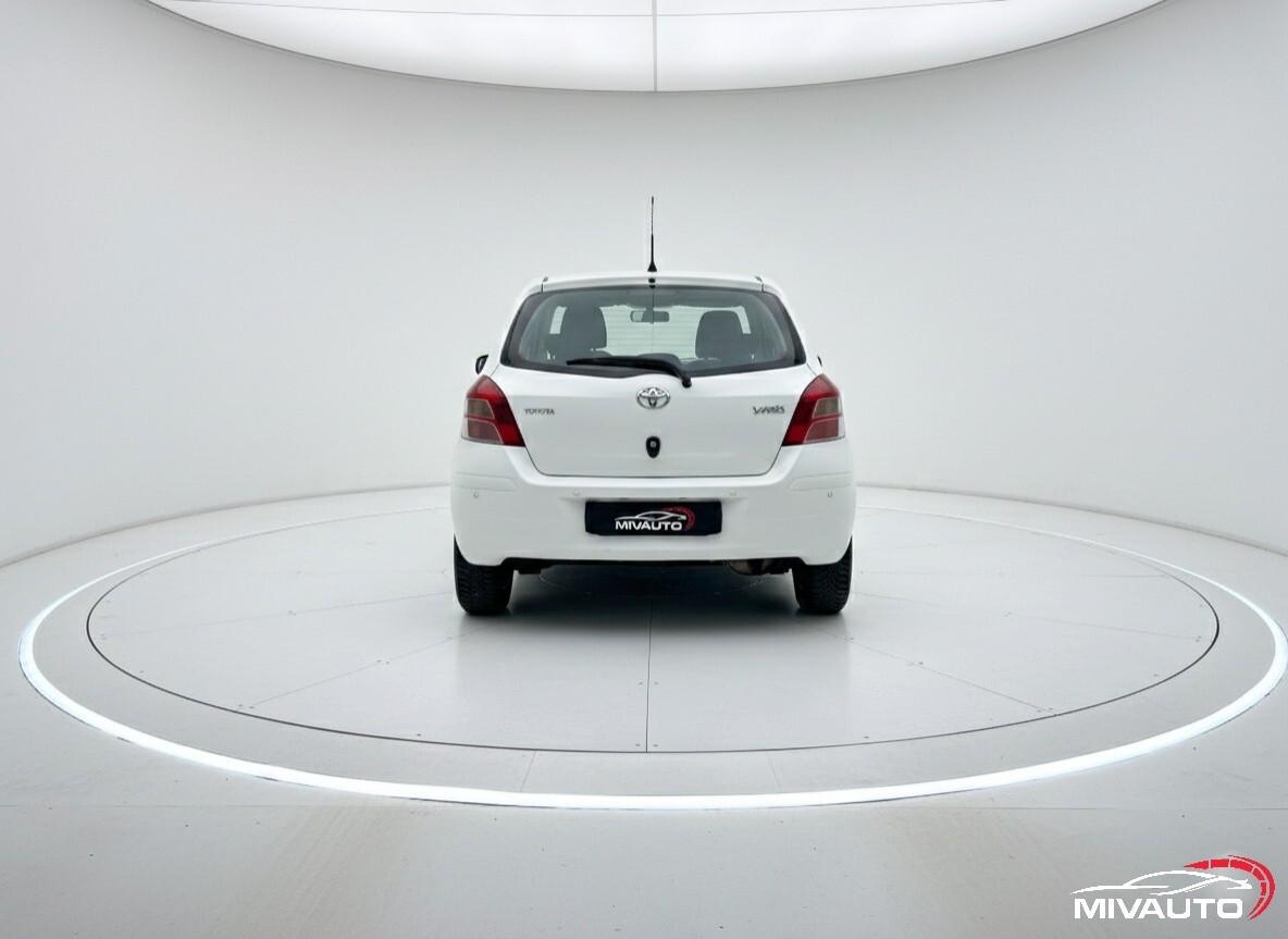 Toyota Yaris 1.0 5 porte Sol