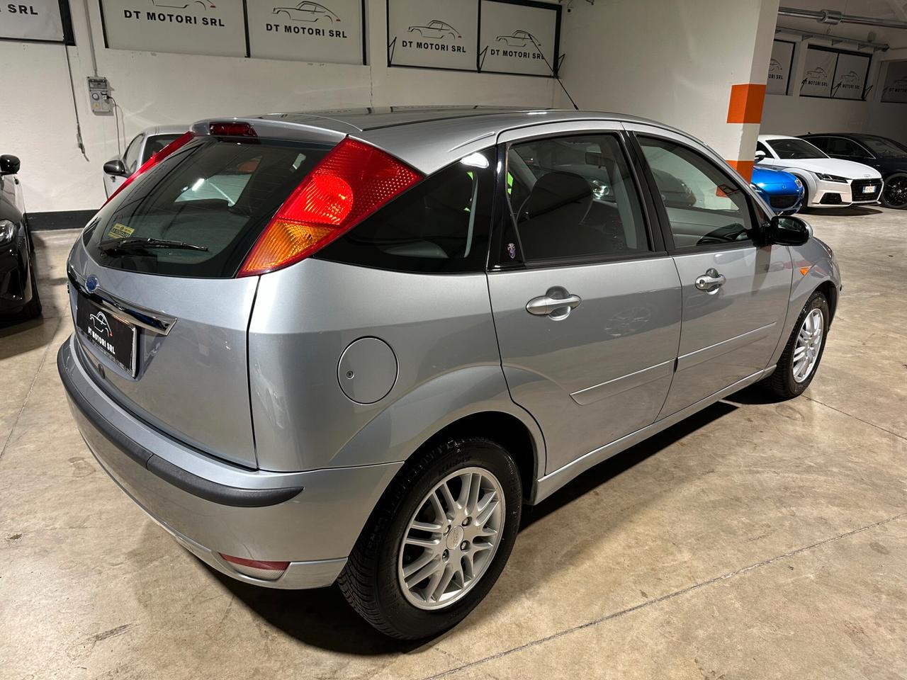 Ford Focus 1.6i 16V -KM REALI-CLIMA