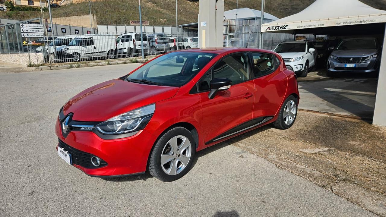 Renault Clio 1.5 dCi Costume National