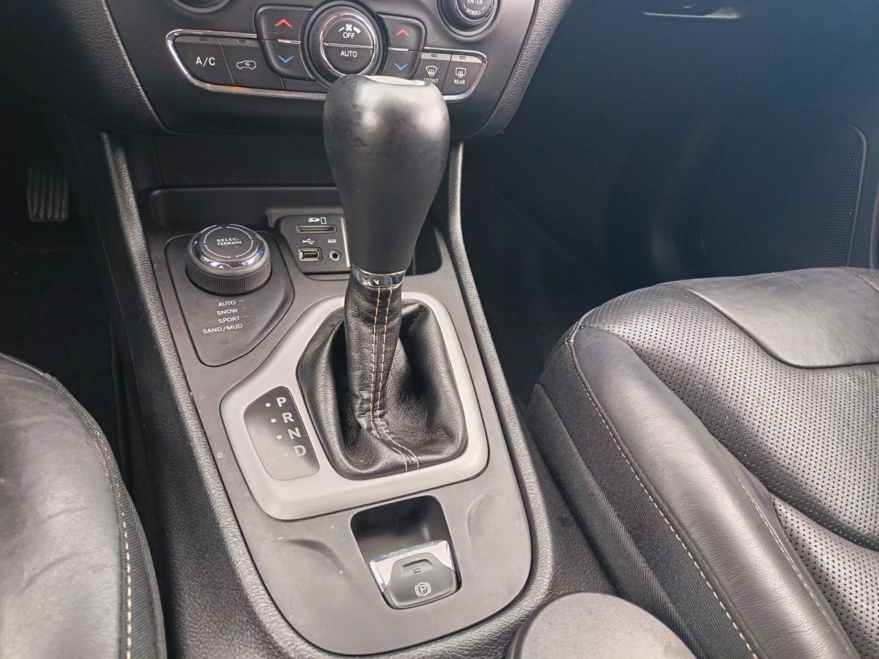 Jeep Cherokee 2.2 Mjt II 4WD Active Drive Overland
