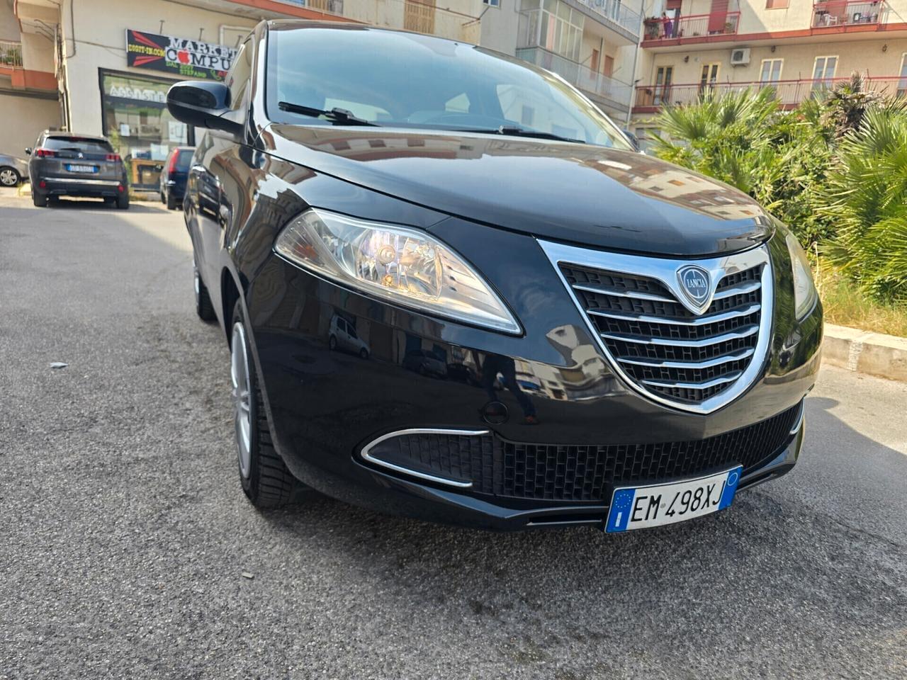 Lancia Ypsilon 1.2 69 CV 5 porte S&S Platinum
