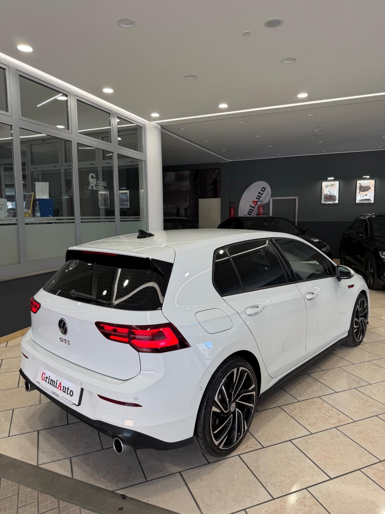 Volkswagen Golf GTI 2.0 TSI DSG