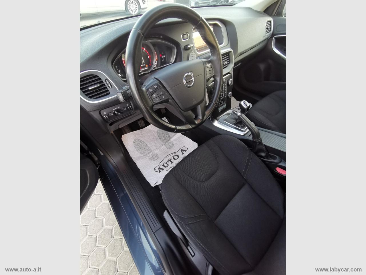 VOLVO V40 D2 Kinetic