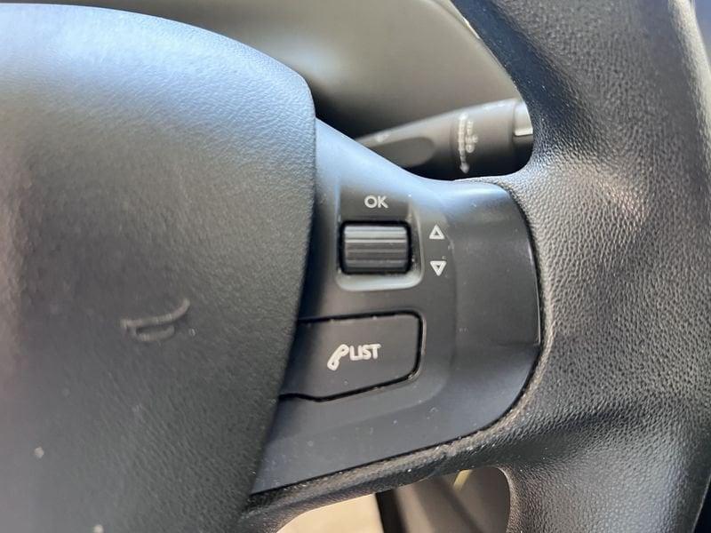 Peugeot 208 BlueHDi 100 S&S 5p. Mix