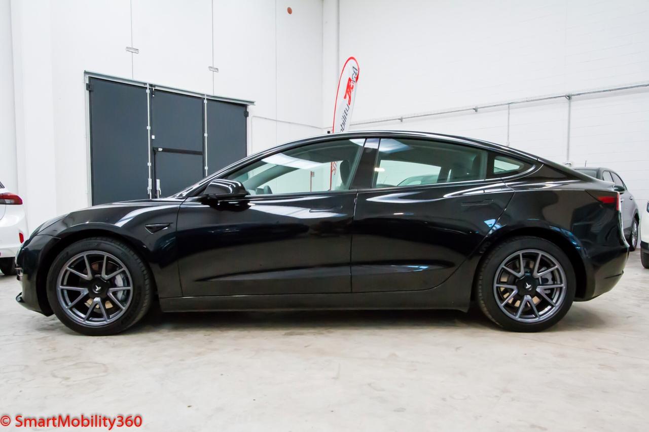 Tesla Model 3 Long Range Dual Motor AWD - Promo finanziamento: 2.500 € di anticipo e 413 €/mese!