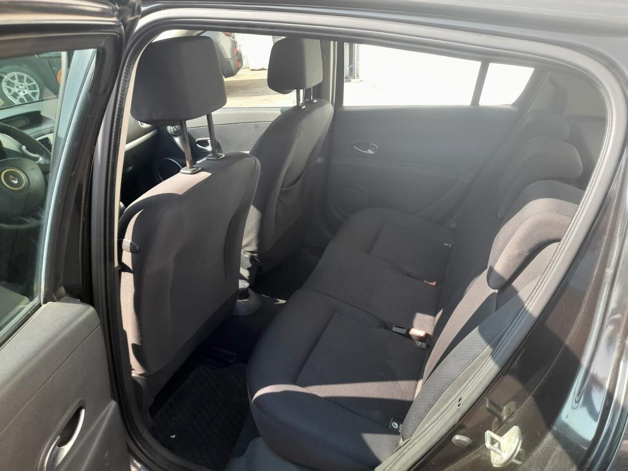 Renault Clio 1.5cc diesel(PRIVATO)-2006