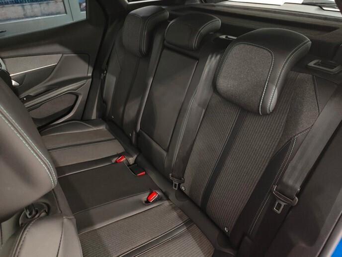 Peugeot 3008 BlueHDi 130 S&S EAT8 Allure