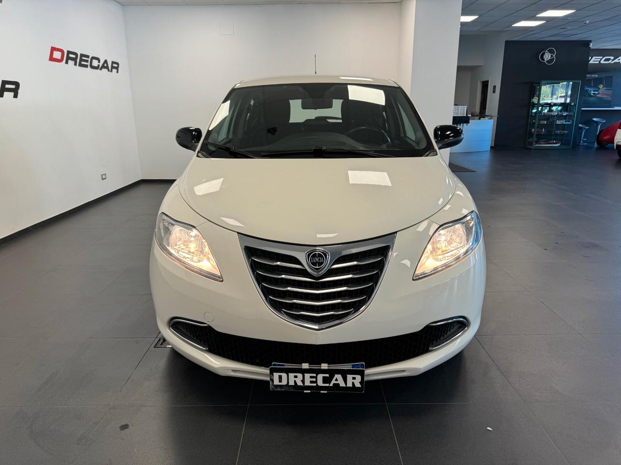 Lancia Ypsilon 1.2 69 CV 5 porte S&S Gold NEOPATENTATI