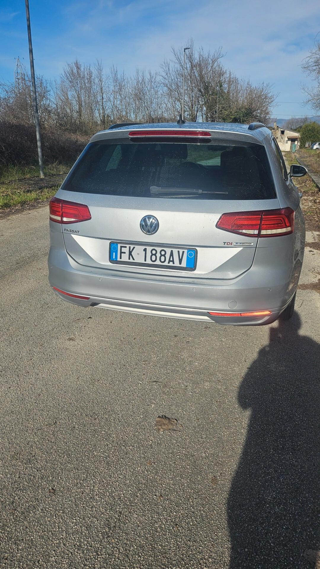 Volkswagen Passat Variant 1.6 TDI SCR DSG Business BMT