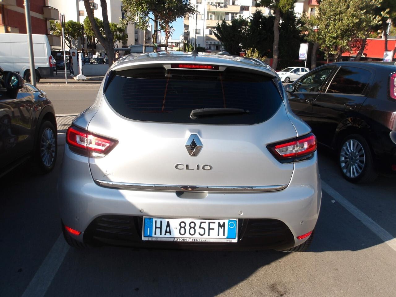 RENAULT CLIO 0.9 B/GPL(CASA MADRE)-MOSCHINO