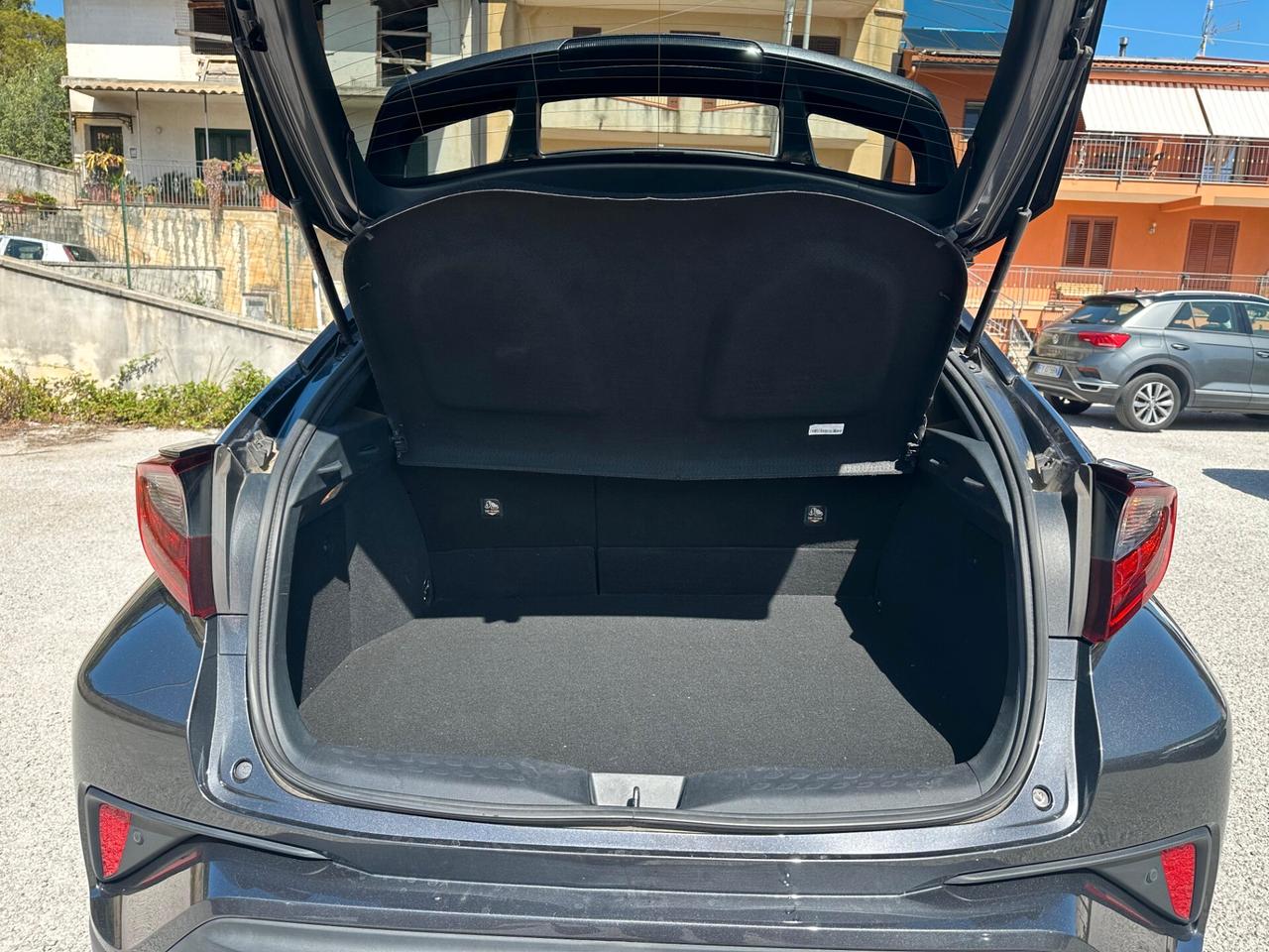 Toyota C-HR 2.0 Hybrid E-CVT Morebusiness