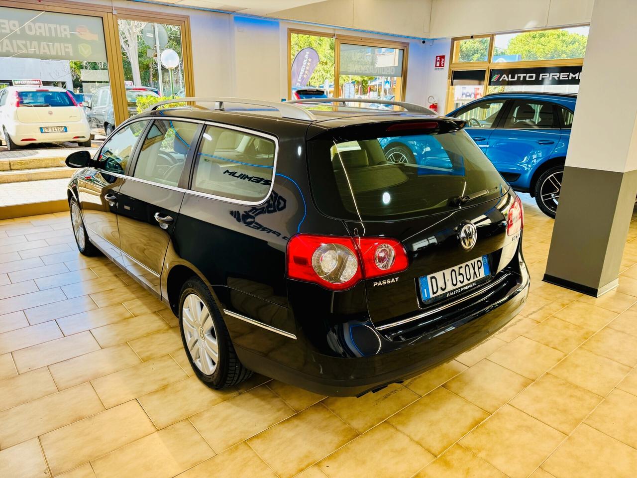 Volkswagen Passat 2.0 TDI 140CV - Touch/Distrib. Nuova/Sedil.Riscald