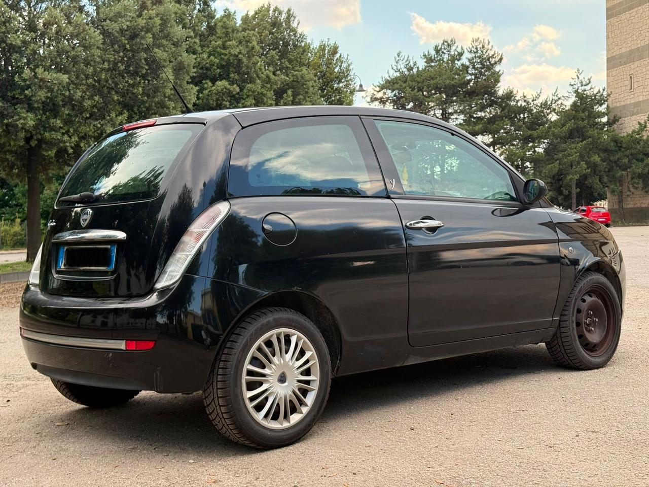 Lancia Ypsilon 1.2 Argento