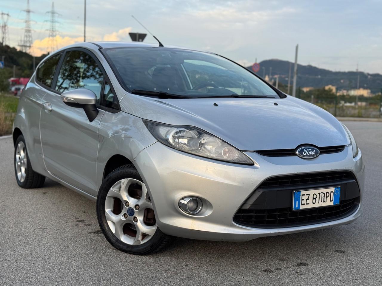 FORD FIESTA 1.2 BENZINA EURO 5B GARANTITA 12 MESI