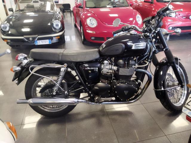 TRIUMPH Bonneville T100 Black 865cc 65cv GOMME NUOVE