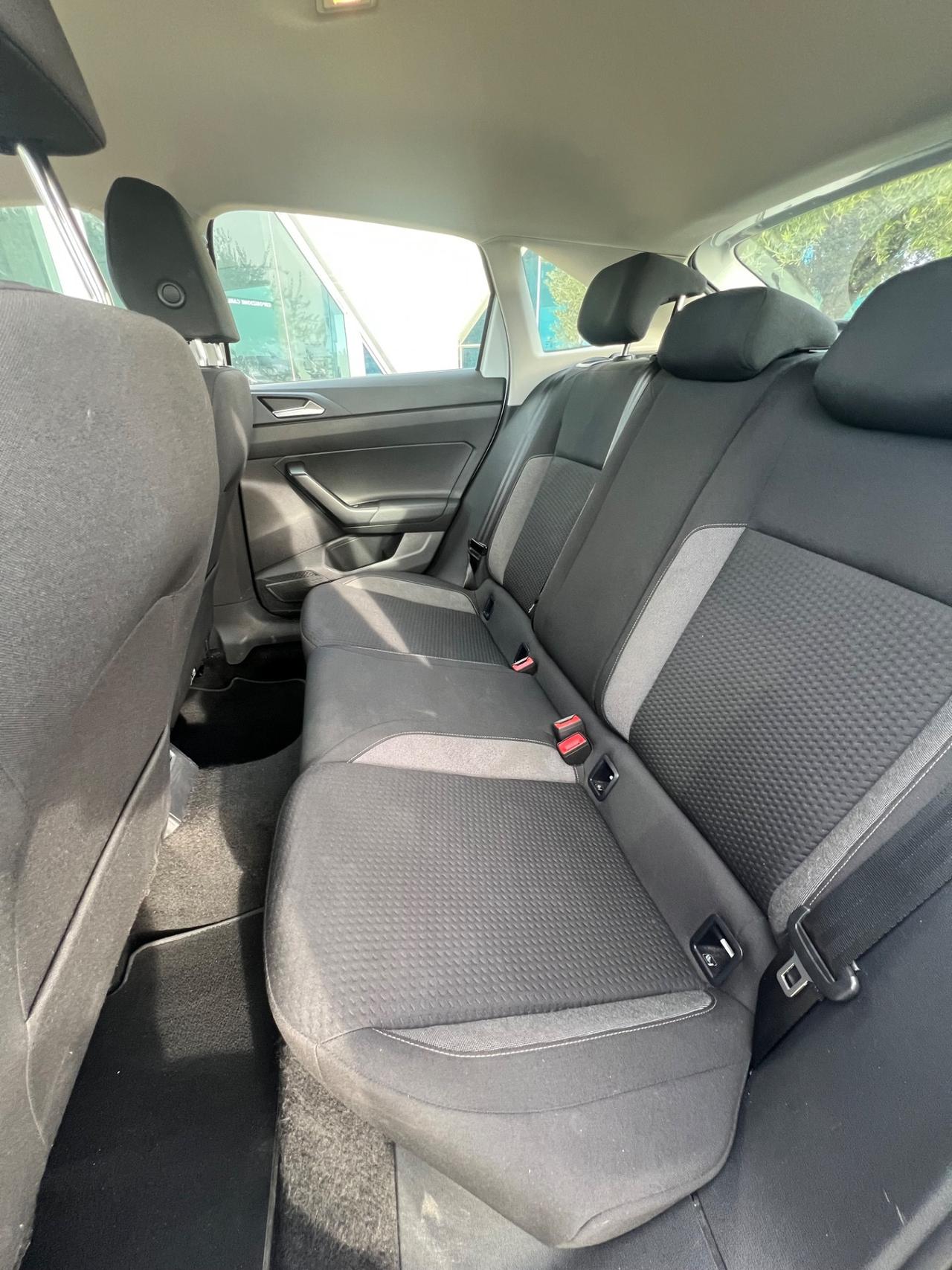 Volkswagen Taigo 1.0 TSI 95 CV Life possibilità noleggio no scoring