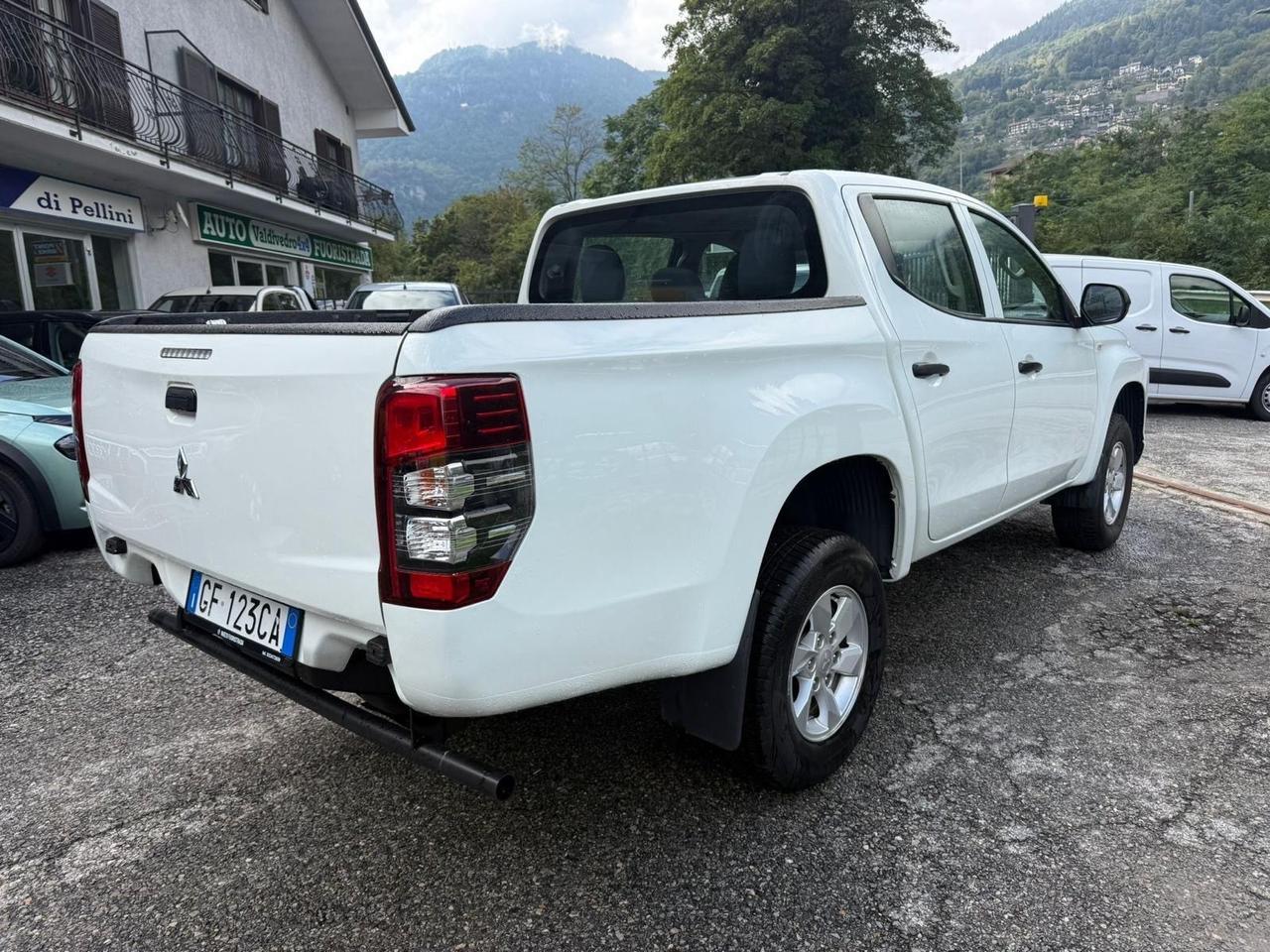 Mitsubishi L200 2.3 D Double Cab 4x4 Easy Select Invite Connect