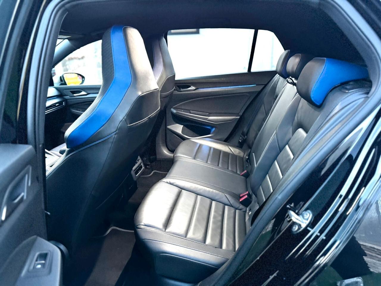 Volkswagen Golf R 2.0 TSI 320cv anno 12/2021 Scarico AKRAPOVIC Permute Finanziamenti Garanzia