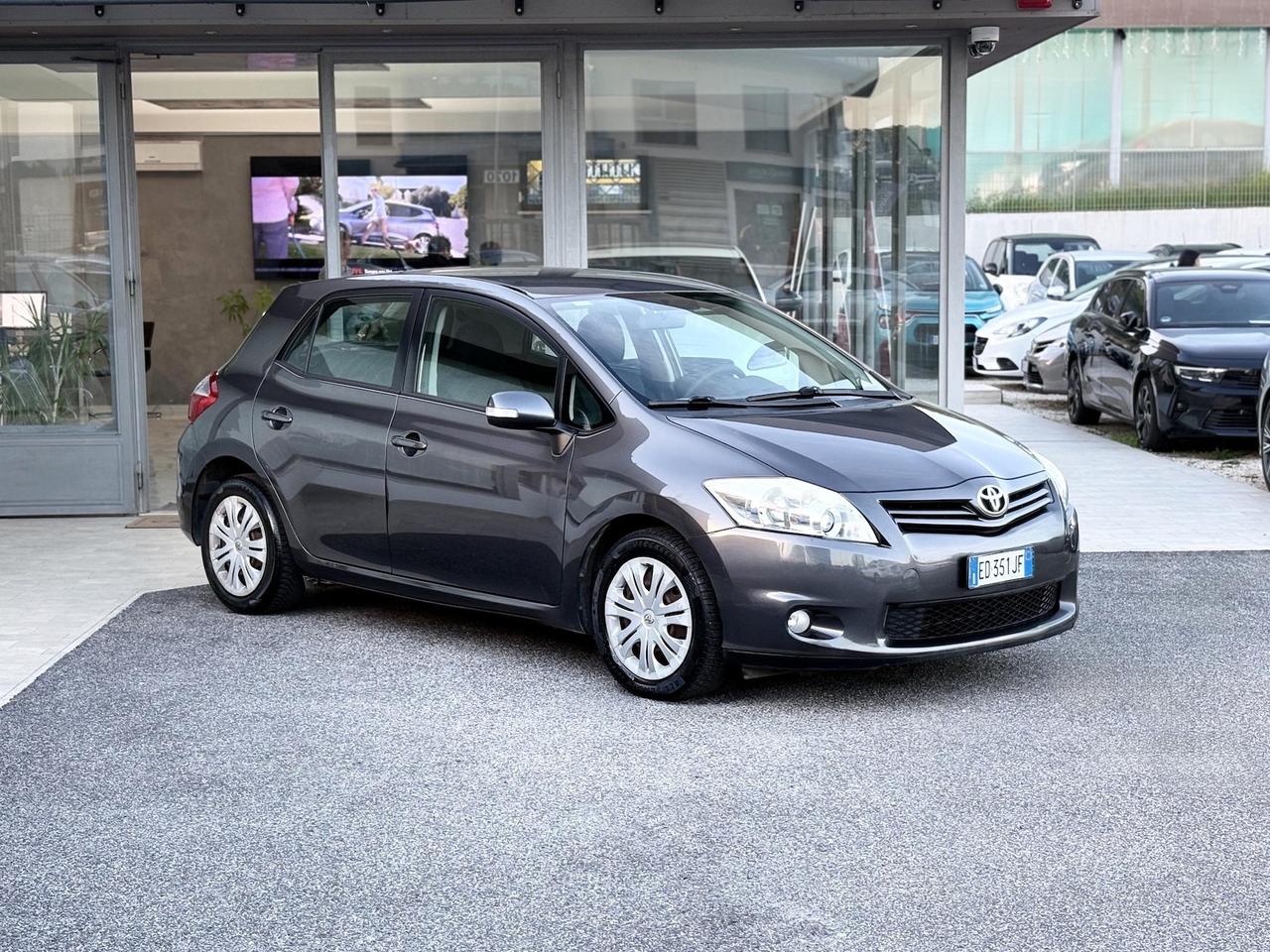 Toyota Auris 1.3 Benzina 100CV E5 - 2010