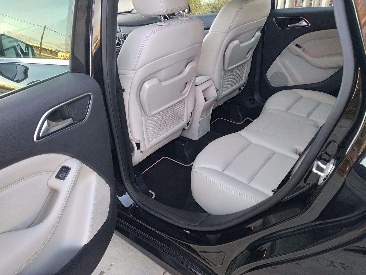 Mercedes-benz B 180 d Automatic Sport