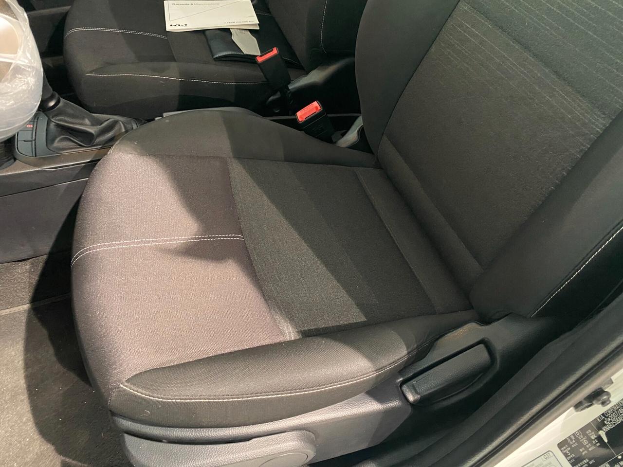 Kia Picanto 1.0 12V 5 porte Urban NEOPATENTATI