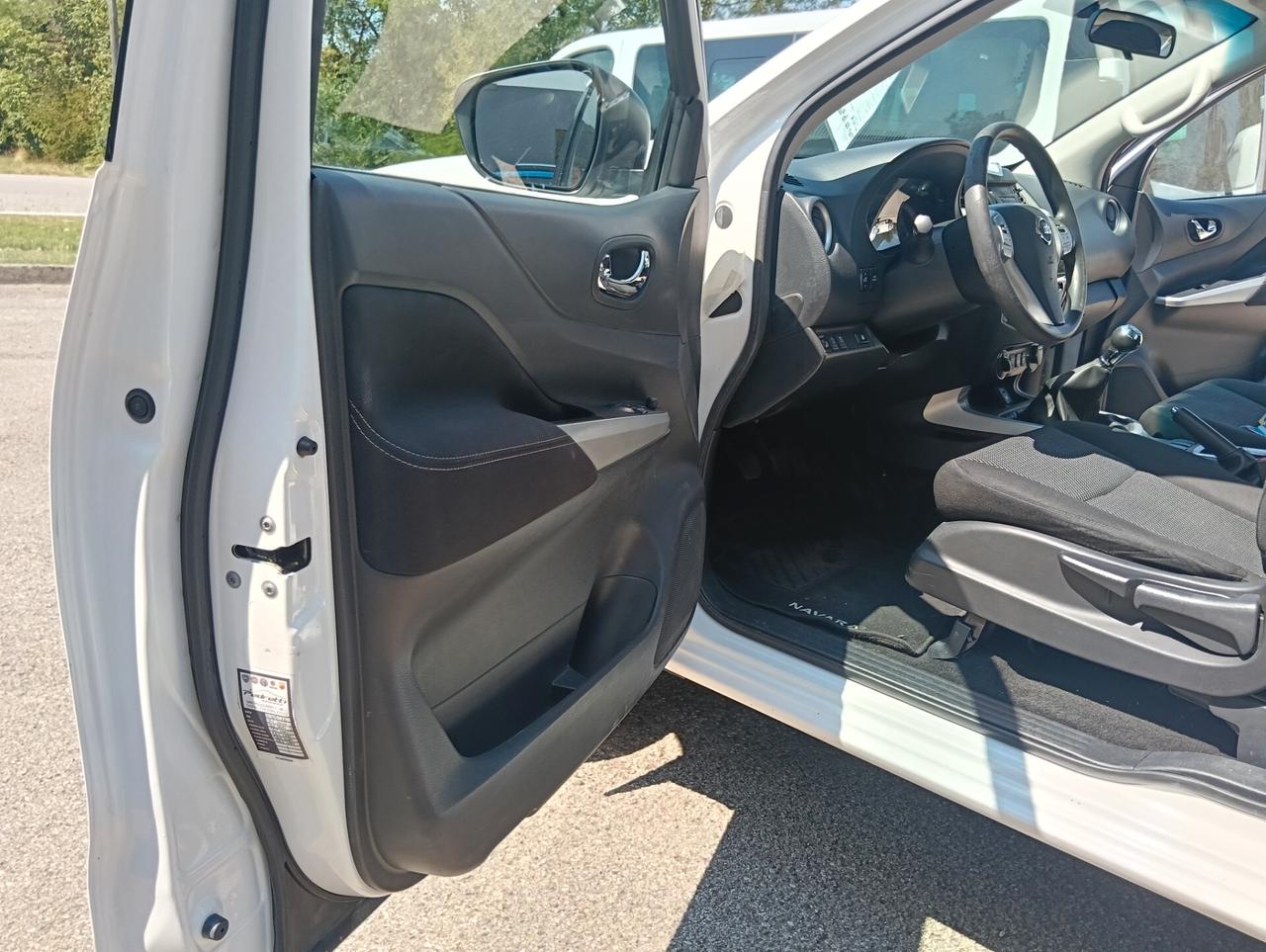 Nissan Navara 2.5 dCi 190CV 4 porte Double Cab Sport