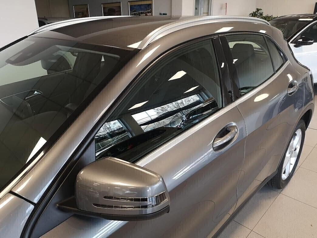 Mercedes-benz GLA 200 180 d Sport 4 MATIC