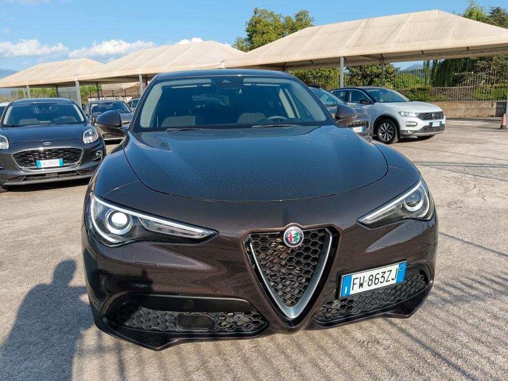 Alfa Romeo Stelvio 2.2 Turbodiesel 160 CV AT8 RWD