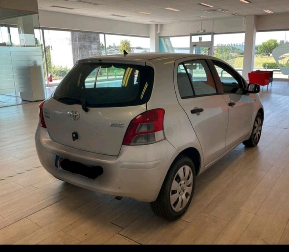Toyota Yaris 1.4 D-4D DPF 5 porte 2011