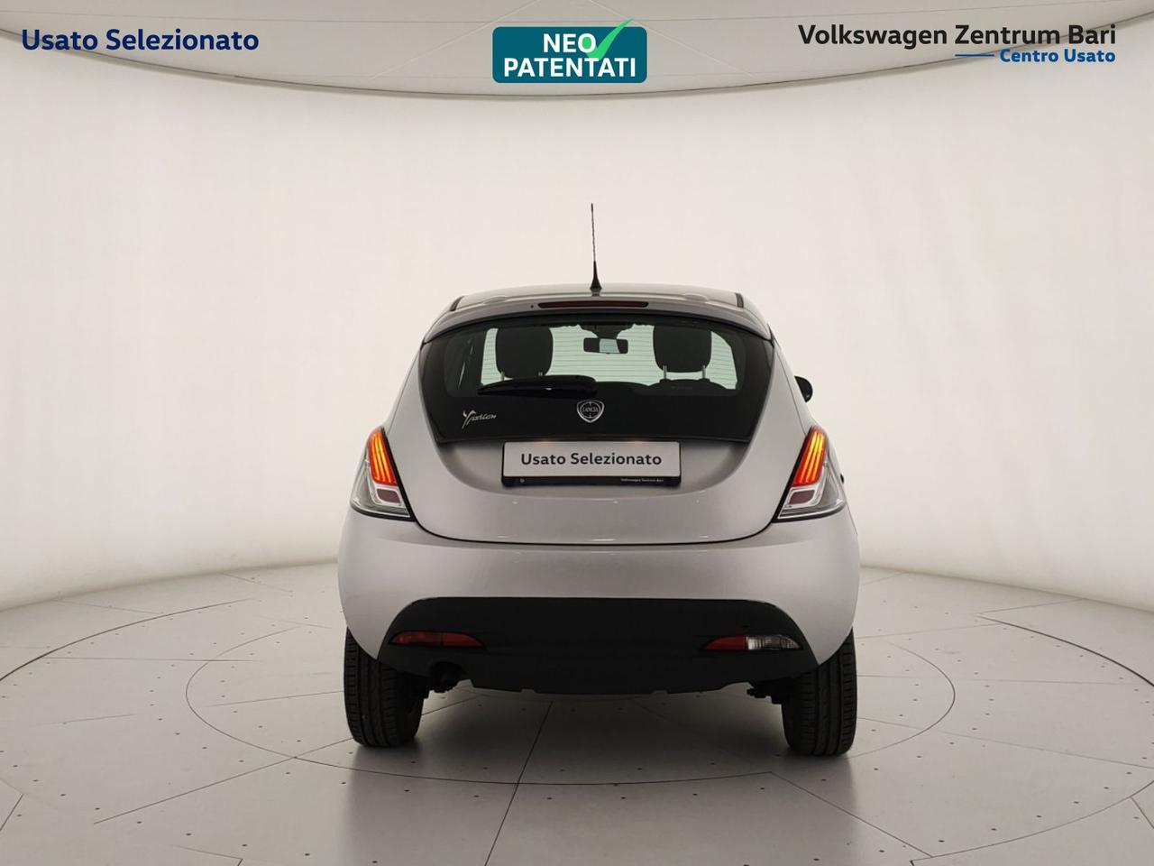 Lancia Ypsilon 0.9 t.air gold ecochic metano 80cv