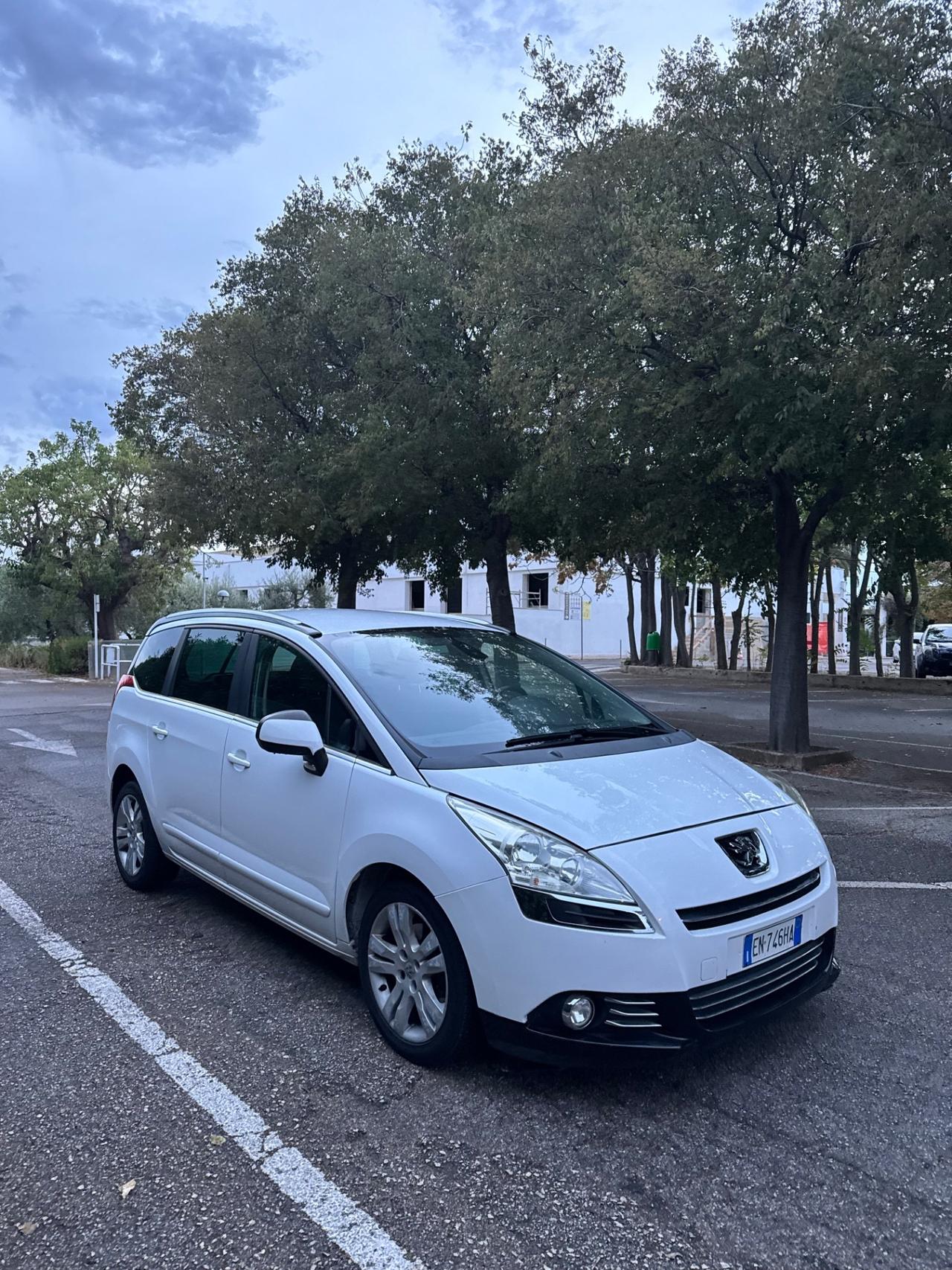 Peugeot 5008 2.0 HDi 163CV aut. Active