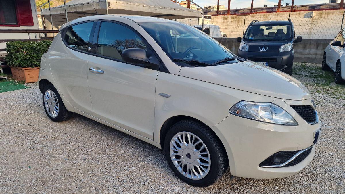 LANCIA - Ypsilon - 1.2 69 CV 5p. GPL Ecochic Gold