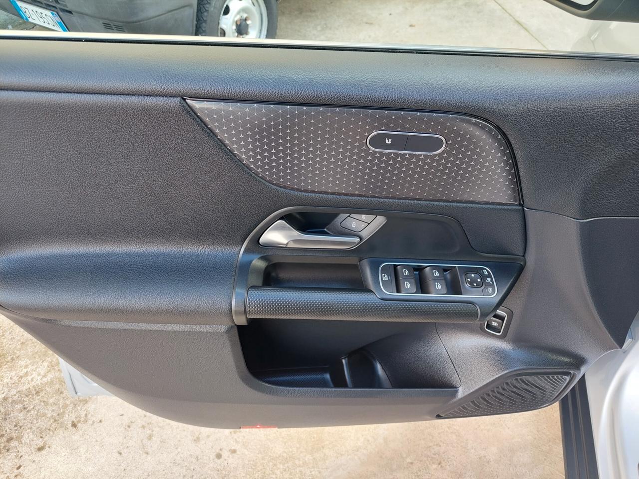 Mercedes-benz B 180 d Automatic AMG Line Premium