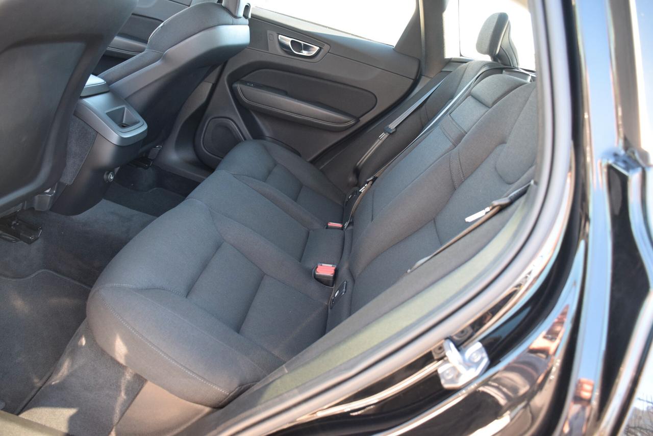 Volvo XC 60 XC60 IBRIDA DIESEL 4X4 2.0 B4 AWD AUTOM Geartronic Momentum FULL
