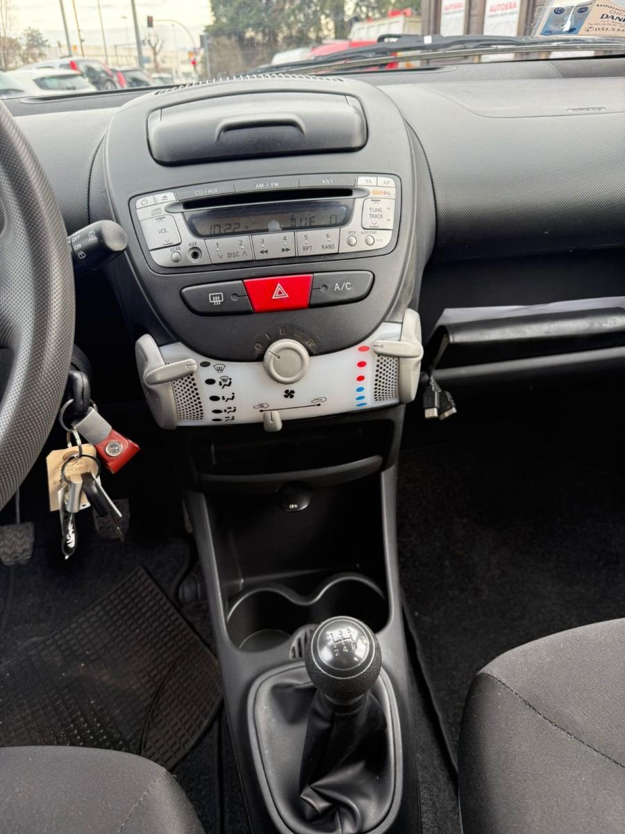 TOYOTA - Aygo - 1.0 12V VVT-i 5p. Cool Soda Conn.