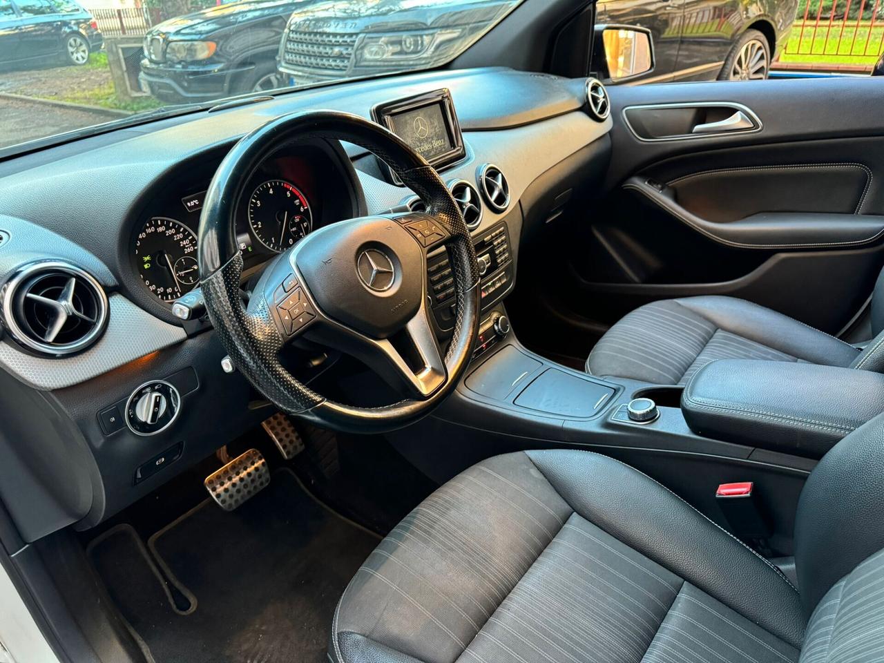 Mercedes-benz B 200 B 220 CDI Automatic Premium