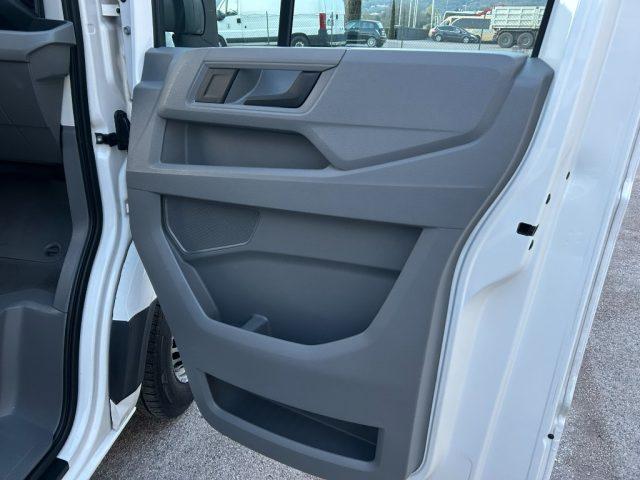 VOLKSWAGEN Crafter 30 2.0 TDI 140CV PM-TA Furgone Logistic