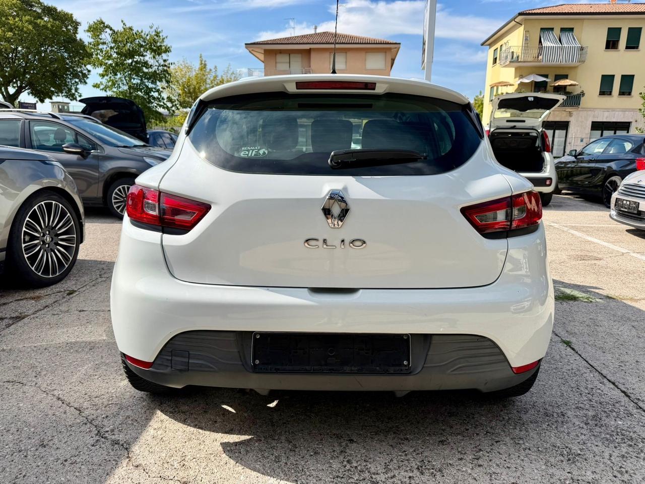 Renault Clio 1.2 75CV Neopatentati