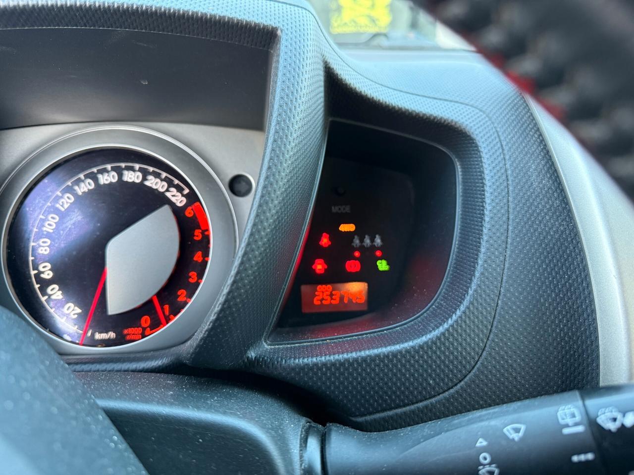 TOYOTA URBAN CRUISER 4X4 2009 1.4 DIESEL *LEGGI