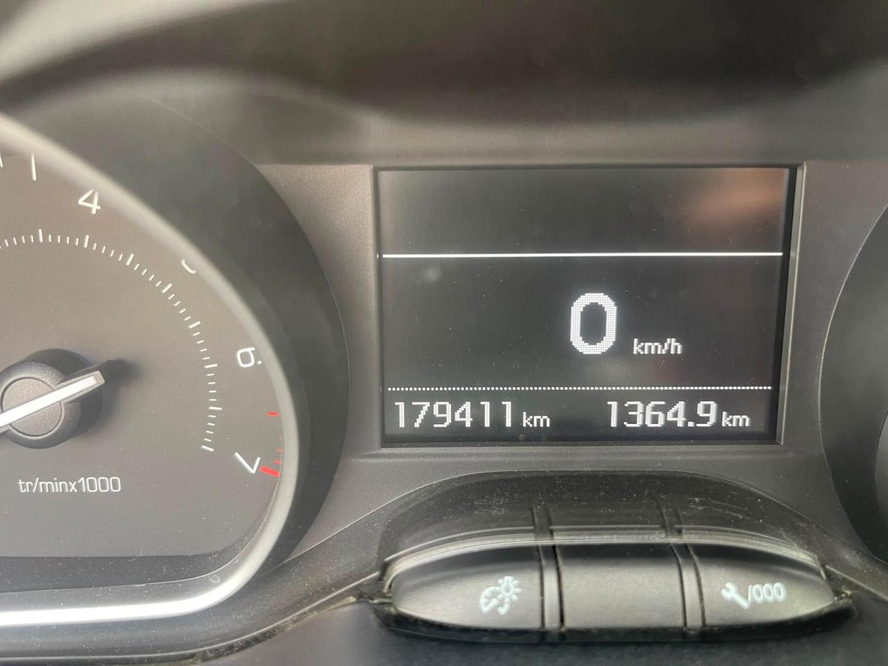 Peugeot 208 PureTech 82 5p. GPL Access
