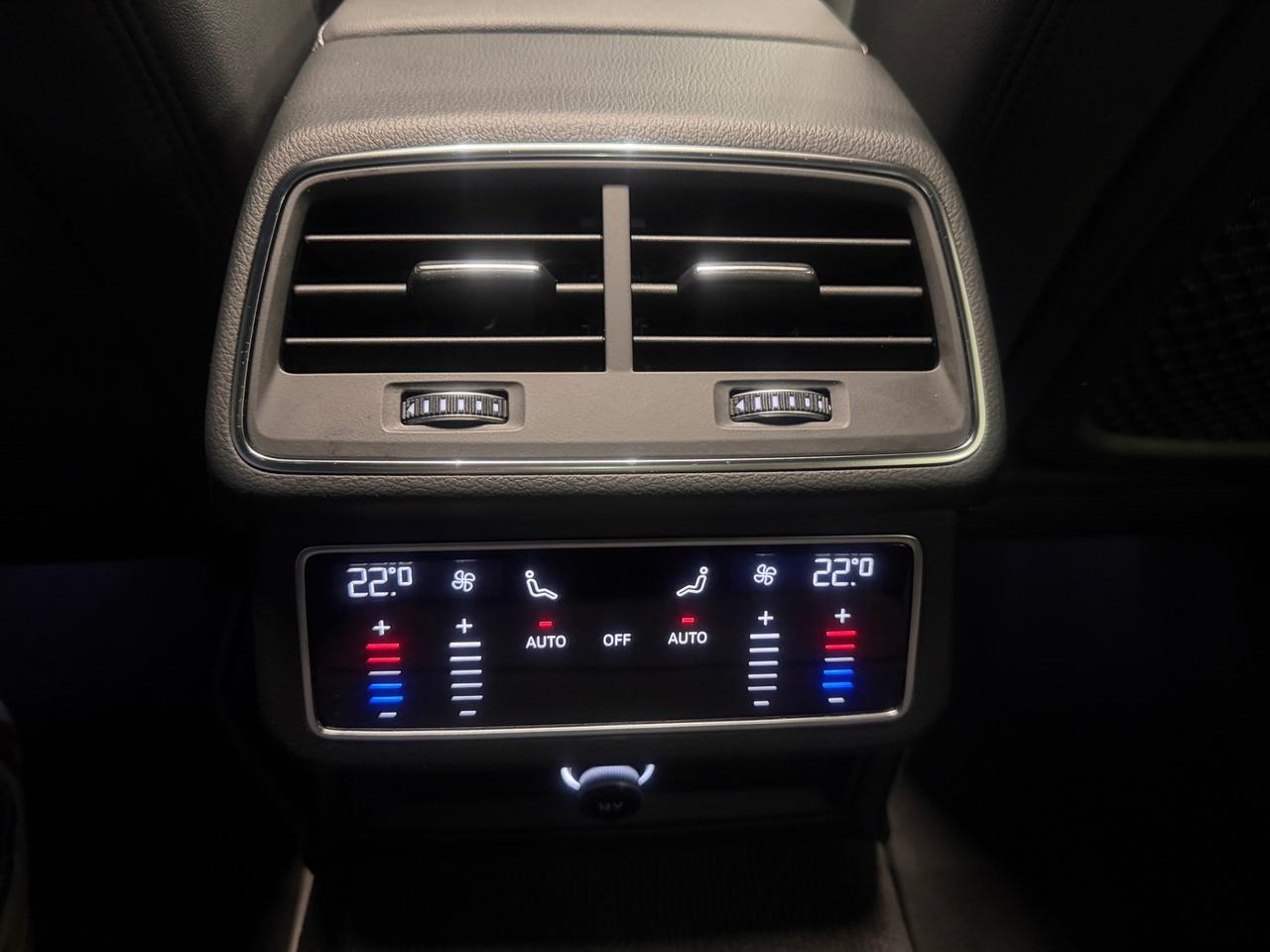 Audi A6 Avant 40 2.0 tdi mhev Business Design quattro s-tronic